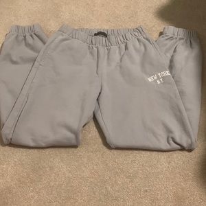 Brandy Melville NY New York Rosa Sweatpants